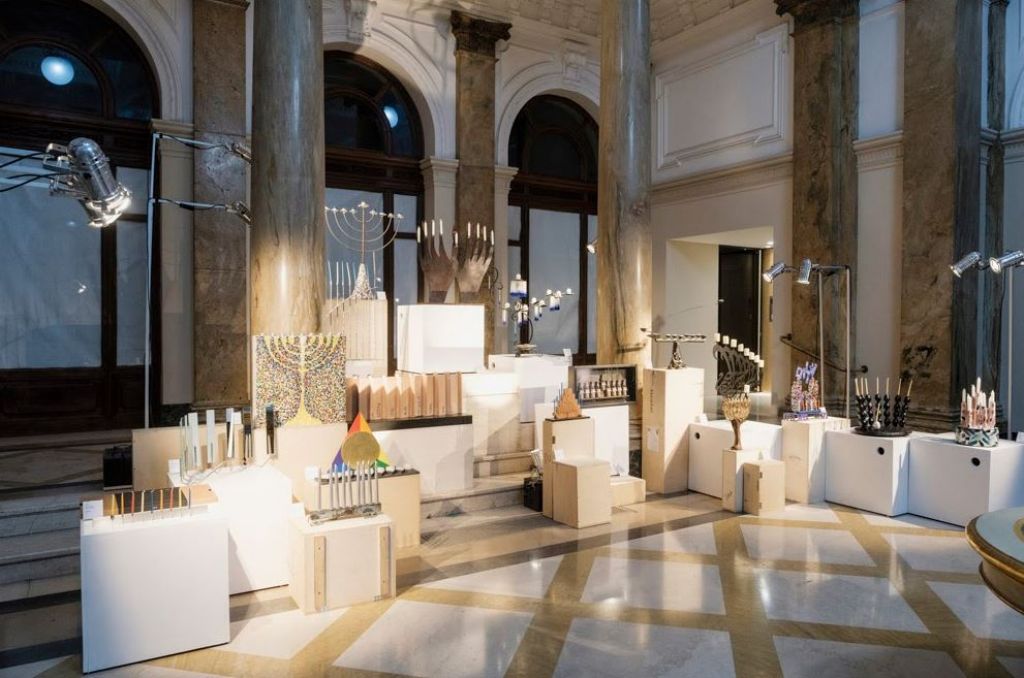 Le Chanukkiot della Comunità di Casale brillano a Palazzo della luce